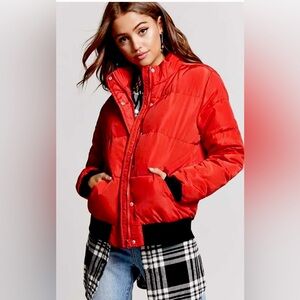 Forever 21 Red Puffer Jacket Women’s Size Small (NWOT)